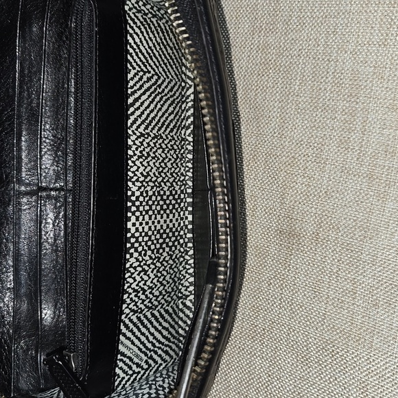 Rebecca Minkoff Quilted Black Leather Zip Around Wallet - Picture 9 of 10